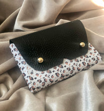 Load image into Gallery viewer, Leopard Print Pouch
