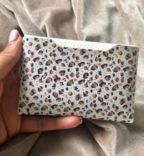 Load image into Gallery viewer, Leopard Print Pouch
