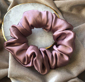 Gift Set Classic Silk Scrunchie & Pink Rhodonite Bracelet