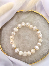 Load image into Gallery viewer, Fresh Water Pearl Bracelet
