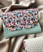 Load image into Gallery viewer, Autumn Floral Pouch
